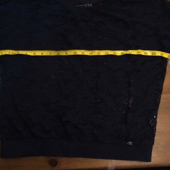 🎉HP🎉Atmosphere patterned lace top size 10 - Picture 5 of 6